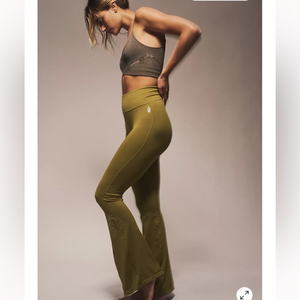 NWOT Free People Movement good karma flare leggings  olive